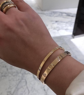 bracelets, details and accessories