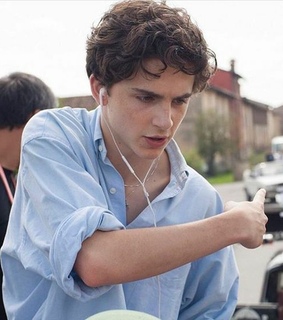 boys, kiss me and timothee chalamet