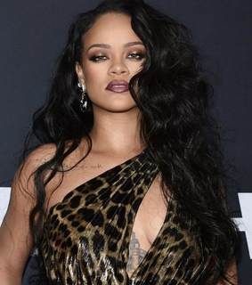 the rihanna book, rihanna and robyn rihanna fenty