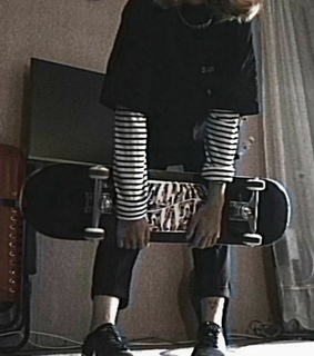 dark, grunge and theme