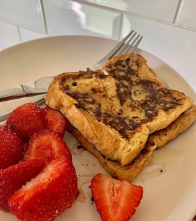 paris, strawberries and breakfast