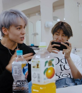 vernon, xu minghao and hip hop team