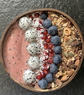 homemade, smoothiebowl and fruits