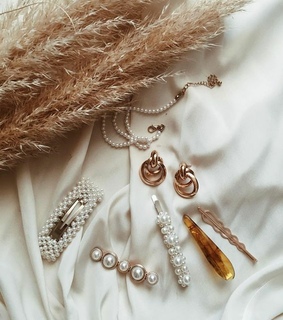 jewelry, gold and hair