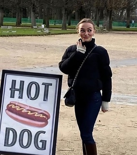 hot dog and lily-rose depp