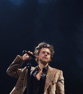 music, singing and fine line