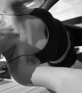 twitter layout, ariana and ariana grande icon