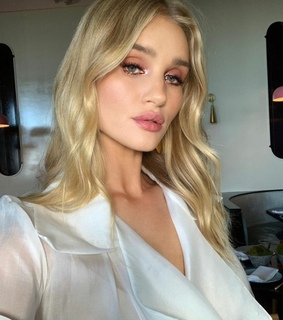 fashion and rosie huntington whiteley