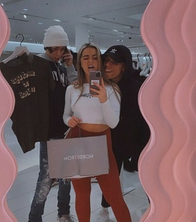 best friends, model and friends