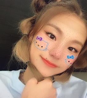 yeji icon, itzy icon and itzy