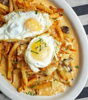 egg, fries and gravy