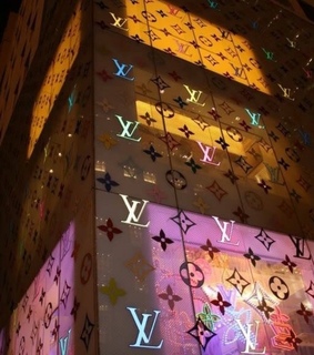 lock, chic and louis vuitton