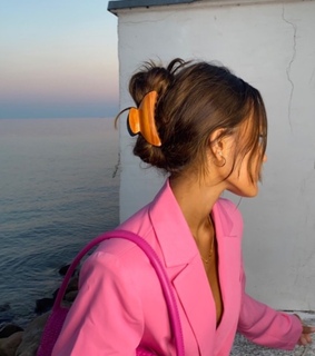 sunnies, jewellery and fun in the sun