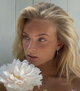 face, flowers and girl