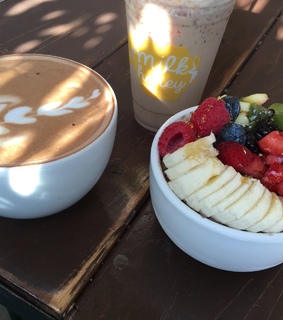 summer, nails and jewellery