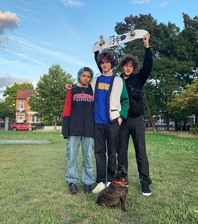 friends, friend group and friendship