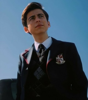 aidan gallagher, theumbrellaacademy and netflix