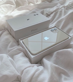 london united kingdom, iphone and ??