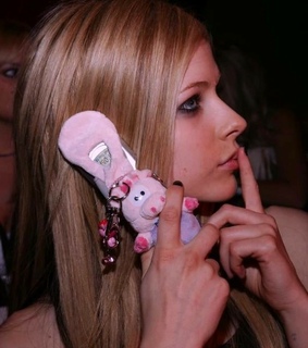 avril lavigne, 2000s and vintage