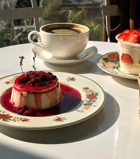 cottage, cottagecore and greenary