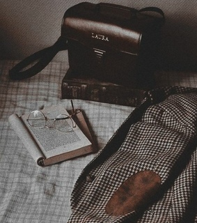 books, dark academia and fashion