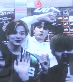 icons, junkyu and yg