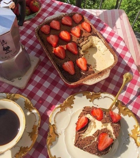 green, cottagecore and greenary