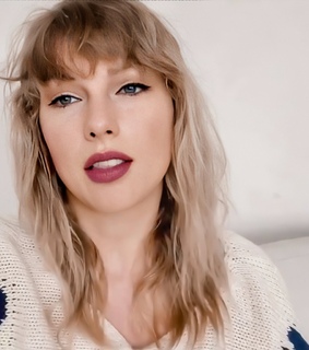 taylor swift, folklore and daisies