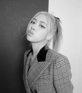 roseanne park, blackpink rose and ???