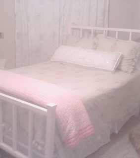 soft grunge, soft and pale