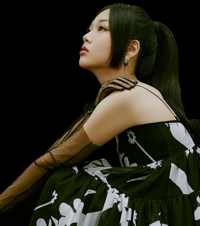 itzy, bibi and loona