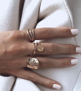 jewels, jewellery and jewelry