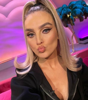 goddess, face goals and eyebrows