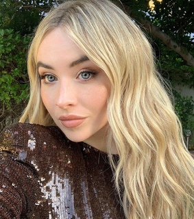 sabrina carpenter themes, pretty girls and blond girls