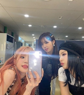 saerom, jisun and kpop