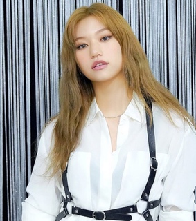 weki meki, kpop and gg