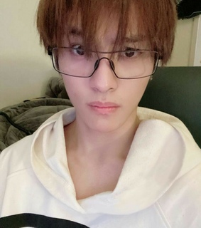 glasses, xiaojun and yangyang