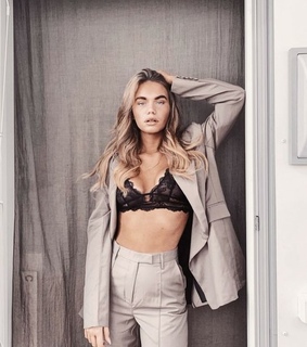 hairstyle, style and accessories