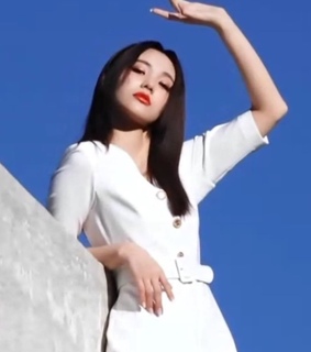 lq, jinsoul and loona