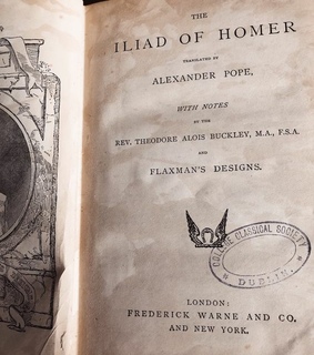 bookworm, light academia and books