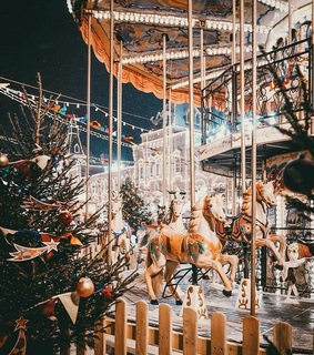 winter, christmas tree and snow