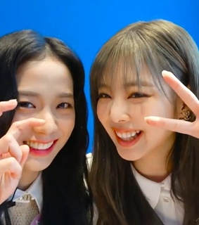 kim jisoo, jennie and blackpink