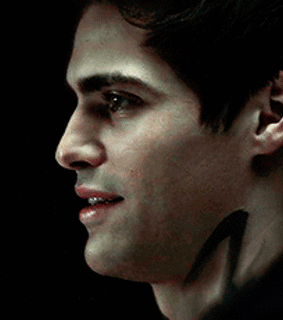 lightwood siblings, dominic sherwood and isabelle lightwood