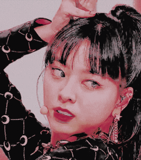 kpop icons, lia and yuna icon