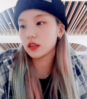 yeji, hwang yeji and itzy